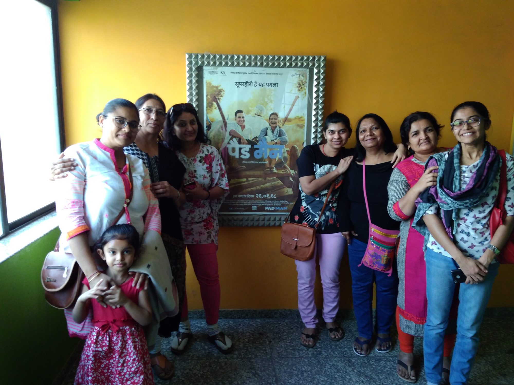 સોસાયટીનો સહીયારો પ્રયાસ- સોસાયટીની સ્ત્રીઓને બતાવી પેડમેન મૂવી 1 IMG 20180210 170500 1 e1518426383818