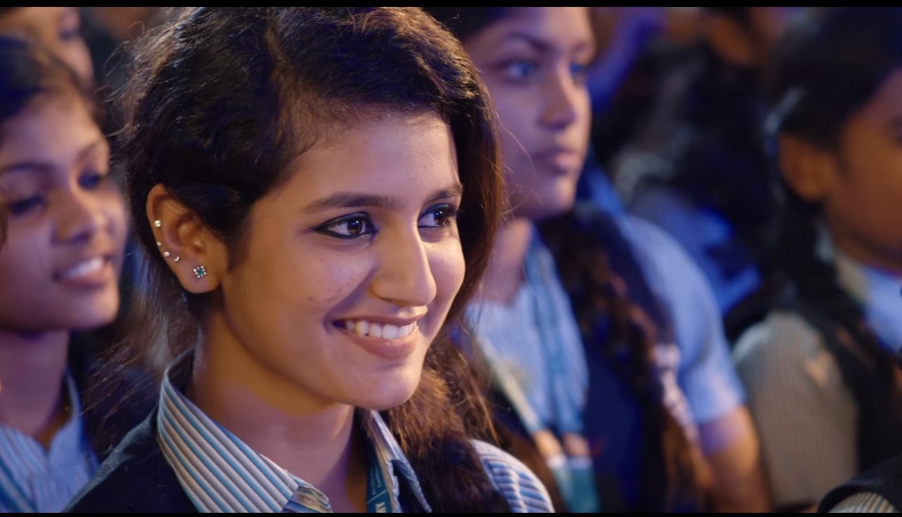 વાઇરલ વીડિયોઃ આ ઇશારો કંઇક ખાસ છે - જોશો તો તમે પણ સહમત થશો 1 KP.com Oru Adaar Love