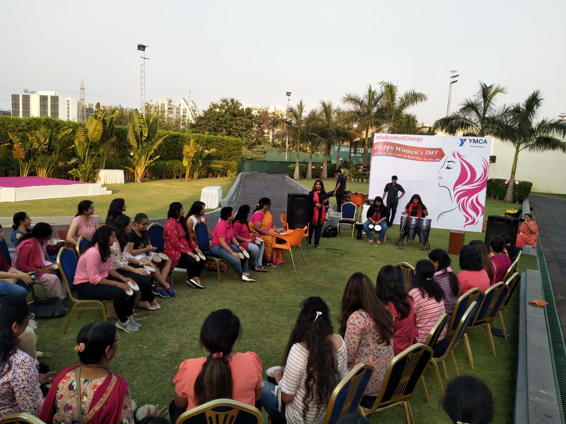 ee76126e ea95 49c3 b2b2 40ea14ffa3f6