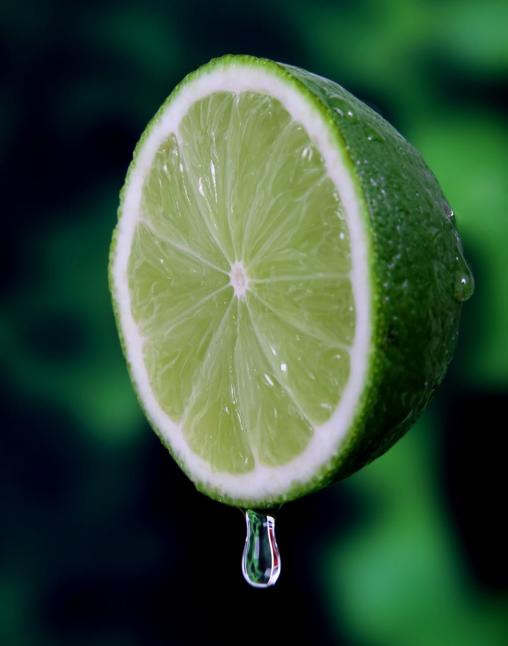 લિંબુમાં વિટામીન સી ભરપુર 1 KP.com Lemon02