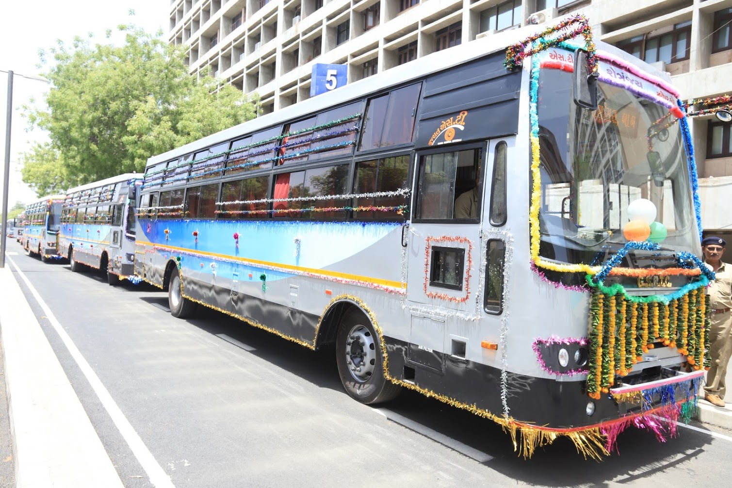 KP.com Slleper Bus GSRTC