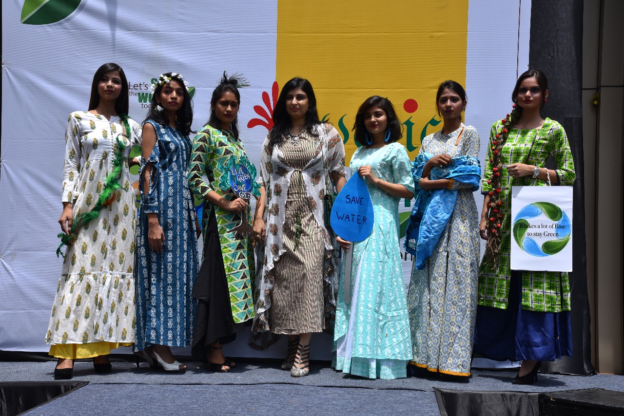 અમદાવાદમાં યોજાયો સેવ નેચરની થીમ પર ફેશન શો 5 VediC FS