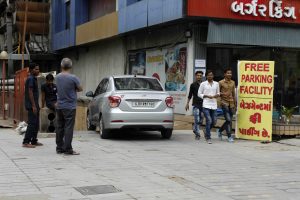 શોપીંગ મોલ્સ-અન્ય સ્થળ પર મફત પાર્કિંગ વ્યવસ્થા અમલીઃ પાર્કિંગની સમસ્યા નિવારવા ટ્રાફિક વિભાગનો નિર્ણય 1 Free Parking e1532280190763