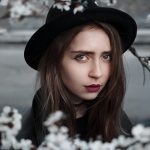 યુગપત્રી ૨૧: તેરી ઘડકનો સે હૈ જિંદગી મેરી... 2 Girl Flowers Model Portrait Spring Hat Youth