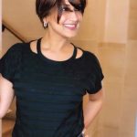 સોનાલી, તબ્બુ સહિત પ આરોપીને મળેલ નોટિસ 3 Sonali Bendre New Look