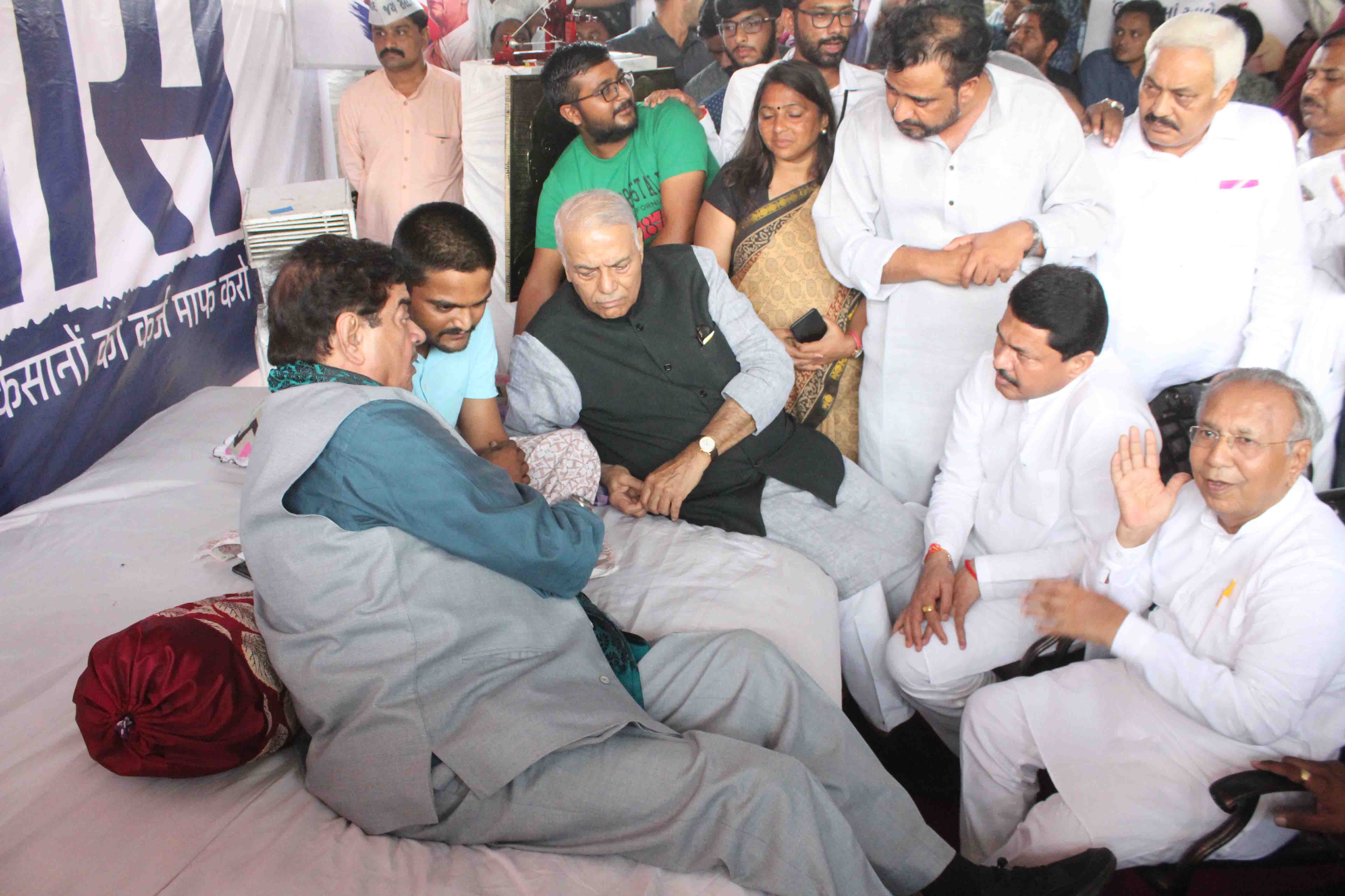 Hardik Patel ShatrudhanSinha Yashwantsinha meet