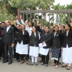 ગુજરાતભરની કોર્ટોમાં કોર્ટ કામગીરી ખોરવાઇ 2 advocatestrike