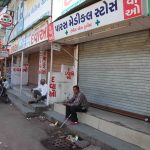 ઓનલાઇન દવાના વેચાણના વિરોધમાં દુકાનો બંધ રખાઈ 2 online medical strike