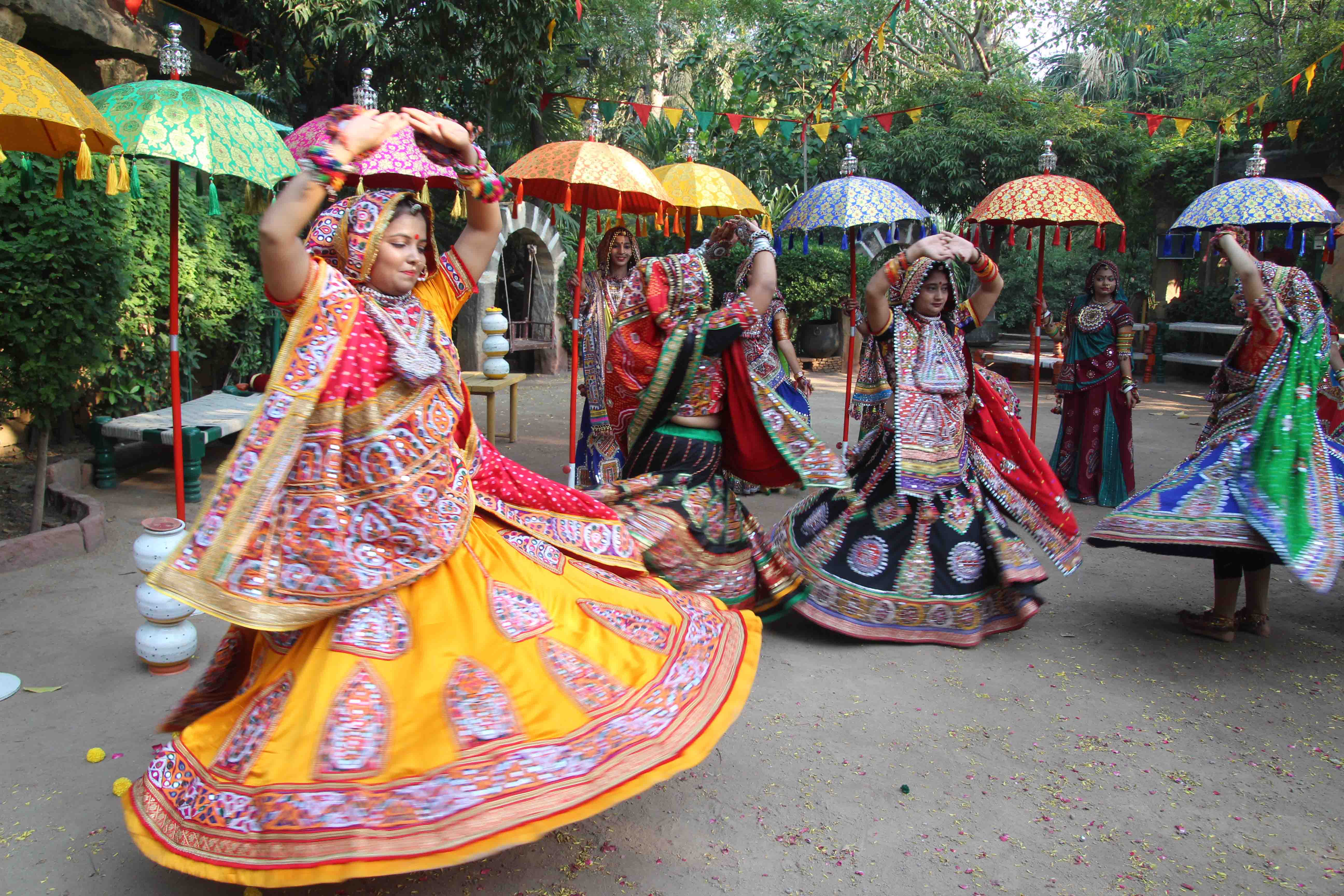 નવરાત્રી ઉત્સવને શાંતિપૂર્ણ પાર પાડવા પોલીસ સુસજ્જ 1 navratri1