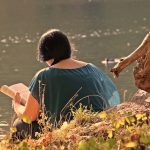 એકલી છતાં સૌની મિત્ર માહી 3 Girl Autumn Lake Indian Summer Book Nature Young