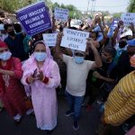 ટાર્ગેટ કિલિંગના કારણે કાશ્મીરી પંડિતો ઘાટીમાંથી સામૂહિક પલાયન 3 India jammu Kashmir Target killing Hindu