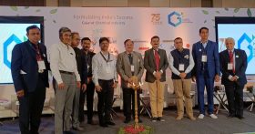 ગુજરાત કેમિકલ એસોસિએશન (GCA) દ્વારા "ભારતની પાંચ  ટ્રિલિયન ડૉલરની અર્થવ્યવસ્થામાં રાસાયણિક ઉદ્યોગોની ભવિષ્યની શોધખોળમાં ભૂમિકા" થીમ  પર કોન્ફરન્સનું આયોજન કરવામાં આવ્યું 1 Pic 4 e1655721161911
