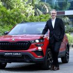 સ્કોડા ઓટો ઈન્ડિયાએ કુશાકની એક વર્ષની એનિવર્સરીની ઉજવણી કરી 3 Mr Zac Hollis Brand Director with the new SKODA KUSHAQ Monte Carlo 003