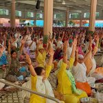 સંત આસારામ બાપુના 400 જેટલા આશ્રમમાં શ્રાધ્ધ તર્પણ વિધીનો કાર્યક્રમ યોજાયો - 8 લાખથી વધારે લોકોએ વૈદિક મંત્રોચ્ચાર સાથે કર્યું તર્પણ 2 Shradhh Tarpan Vidhi