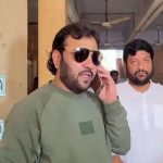 રાજકોટમાં કીર્તીદાન ગઢવીને મતદાન કરતા અટકાવવામાં આવ્યા 2 10