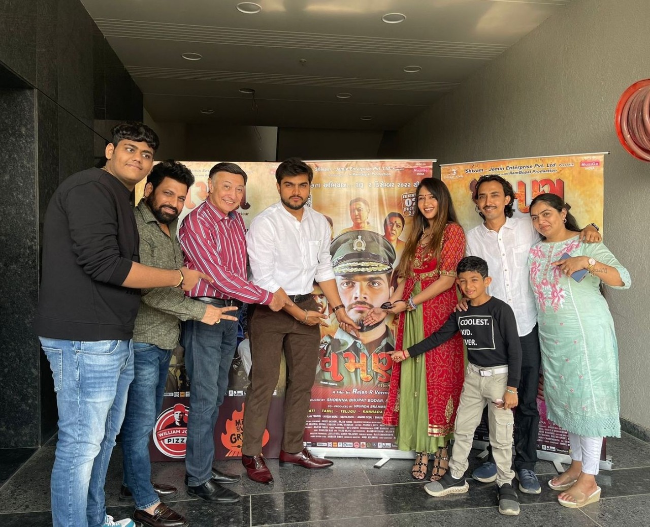 વીર સૈનિકોના દેશ દાઝના વિષયને વર્ણવતી ગુજરાતી ફિલ્મ "ધમણ" સિનેમાં ઘરોમાં 2 ડિસેમ્બરે થઈ રહી છે રીલીઝ 1 WhatsApp Image 2022 12 01 at 4.51.48 PM