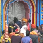 કેદારનાથ મંદિરના કપાટ હર હર મહાદેવના જયકાર સાથે ખુલ્યા, લાગી ભક્તો લાંબી ભીડ 2 File 01 Page 09 2