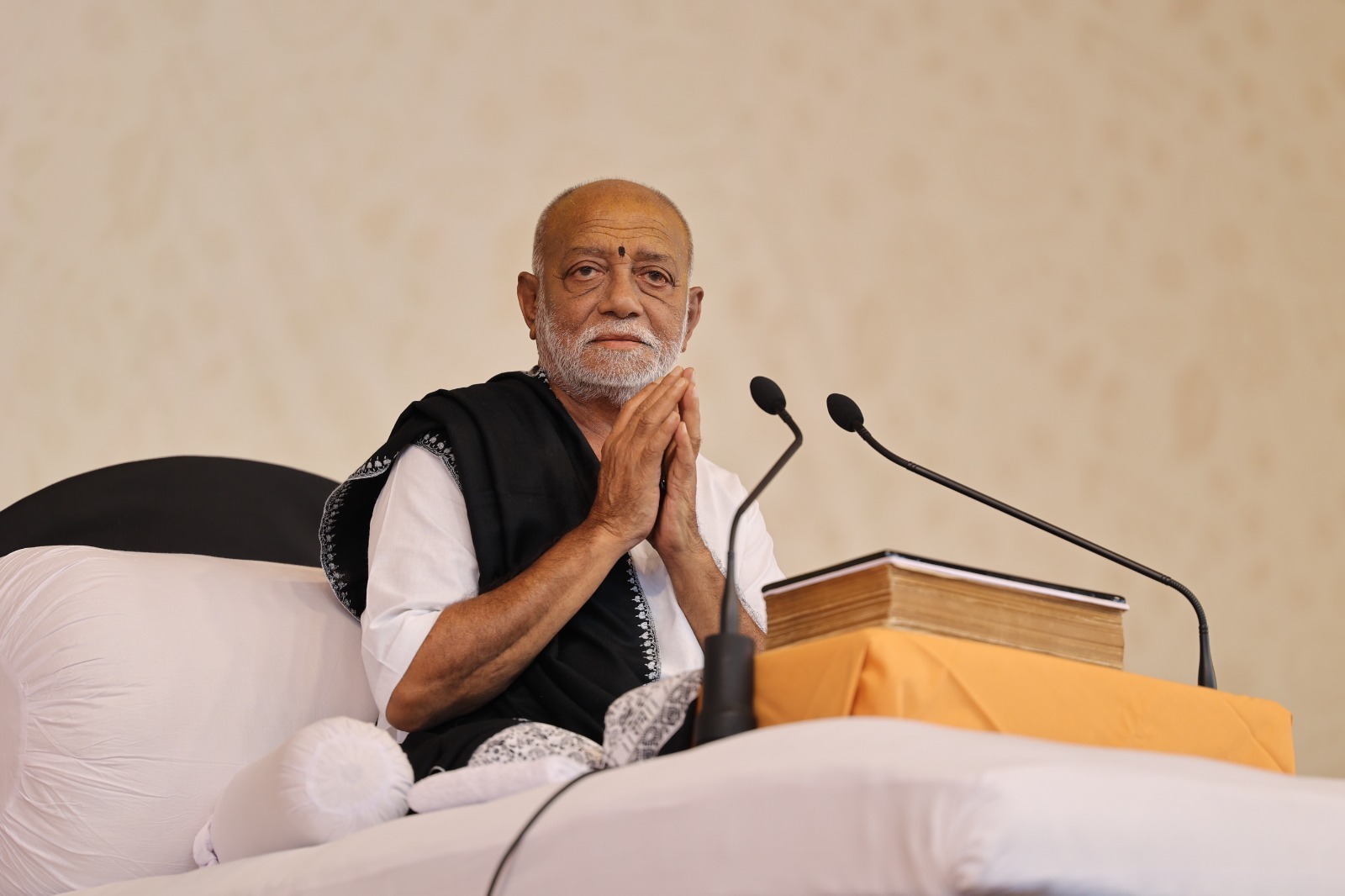 લુધિયાણા માં ગેસ લીકેજ થતાં માર્યા ગયેલાઓને મોરારિબાપુની શ્રધ્ધાંજલિ અને સહાય 1 MB