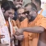 બાબા બાગેશ્વરે રાજકોટમાં BAPS સ્વામિનારાયણ મંદિરમાં નીલકંઠવર્ણીનો અભિષેક કર્યો 2 File 02 Page 02 1