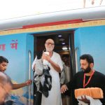 પૂજ્ય મોરારી બાપુ દ્વારા આયોજિત ઐતિહાસિક 12 જ્યોતિર્લિંગ રામકથા યાત્રાનું ગુજરાતમાં તલગાજરડા ખાતે સફળ સમાપન 3 PHOTO 2023 08 08 18 03 37