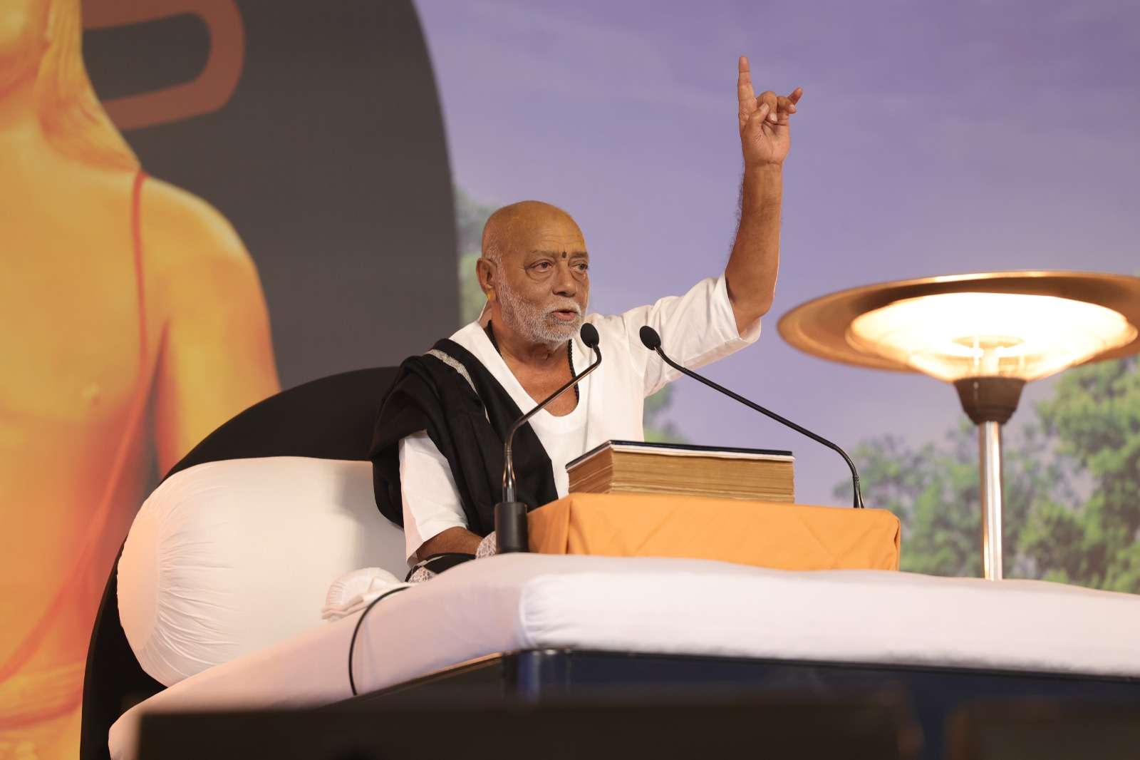 રામાયણની કવિતાને મહામંત્રનાં પૂર્ણત 1 WhatsApp Image 2024 01 14 at 17.26.20