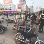 પાકિસ્તાનમાં ચૂંટણી પહેલા હિંસા ફાટી, કરાચીમાં ચાલી રહેલ અથડામણમાં એકનું મોત 4 pakistan