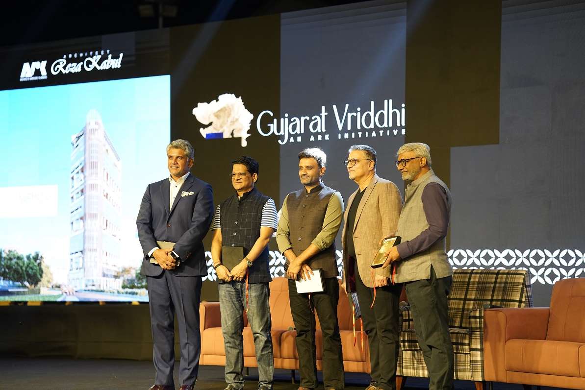 "ગુજરાતવૃદ્ધિ: રિયલએ સ્ટેટ વિઝનરીઓ માટે ARK ફાઉન્ડેશન પહેલ, સમાવેશી વિકાસને પ્રોત્સાહન આપે છે" 1 OPM0371