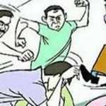 પરણવા જતો વર જાન લઇને પહોંચ્યો ત્યારે કન્યાના પક્ષના લોકોએ ચપલનો હાર પહેરાવી ધોલાઇ કરી 2 File 01 Page 13