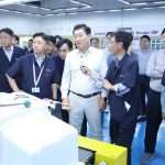 JH Han's return to India for the second time this year signifies the deepening bond between Samsung and the country. 3 samsung2