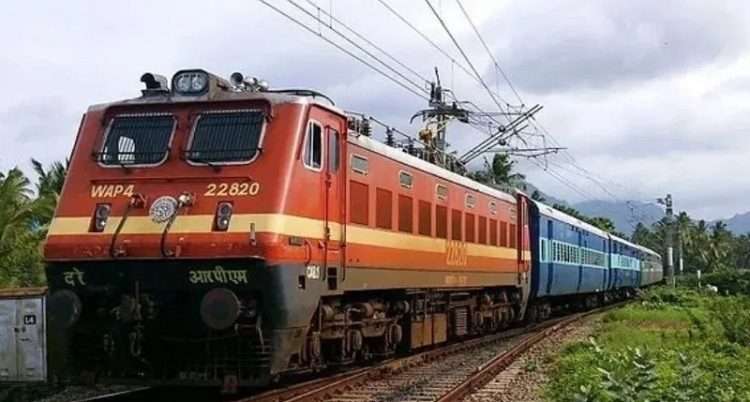 Attempted rape of a woman in a running train in Odisha