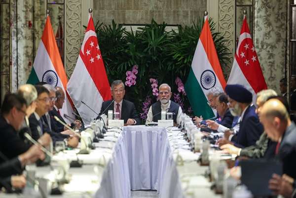 Prime Minister Modi interacted with business leaders of Singapore, invited them to invest in India