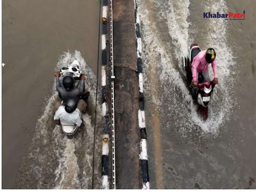 Surat : ઉમરપાડામાં આભ ફાટ્યું હોય એવા દ્રશ્યો સર્જાયા, 2 કલાકમાં 6.7 ઈંચ વરસાદ 1 6.7 inches of rain in 2 hours in Umarpada Surat Gujarat monsoon