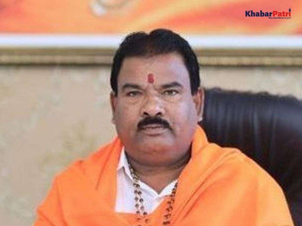 "રાહુલ ગાંધીની જીભ કાપનારને રૂ. 11 લાખનું ઈનામ," જાણો કોણે કહ્યું આવું? 1 I will give 11 lakh rupees to anyone who cuts Rahul Gandhi's tongue: Shinde group MLA's controversial statement