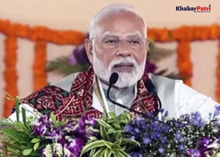 Prime Minister Modi attacked the Congress on the first anniversary of Vishwakarma held in Wardha, Maharashtra