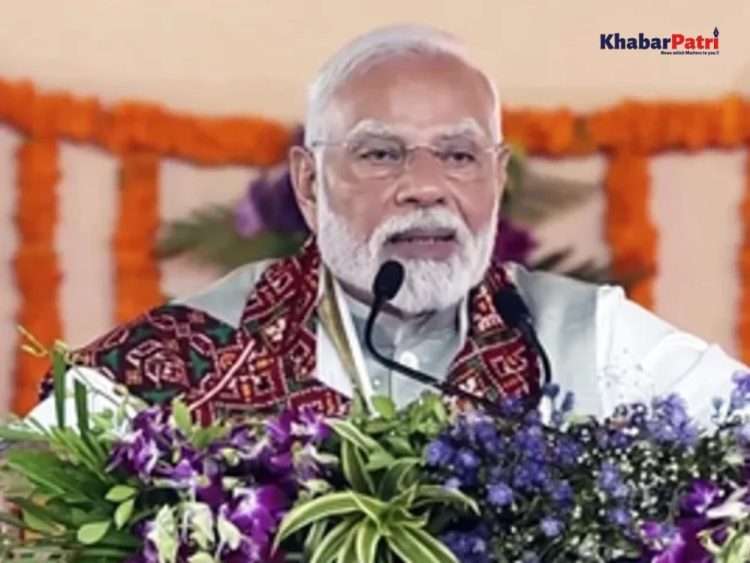 Prime Minister Modi attacked the Congress on the first anniversary of Vishwakarma held in Wardha, Maharashtra