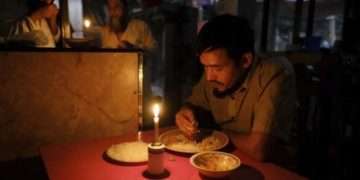 Blackout in Bangladesh, 19 hours in rural areas and 5 hours in urban areas