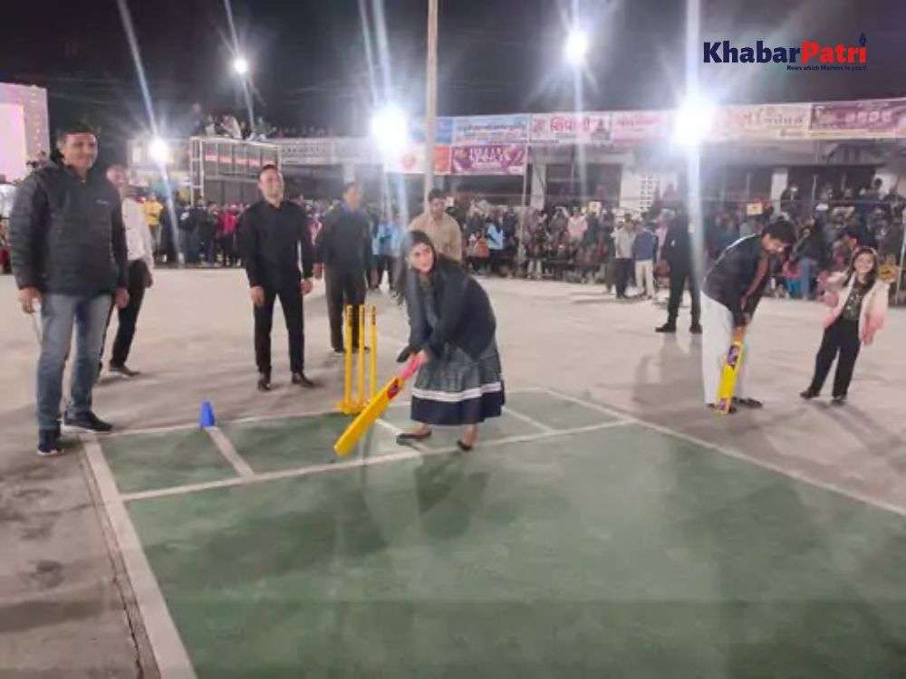 કડી ખાતે યોજાયેલ ક્રિકેટ ટુર્નામેન્ટની ફાઈનલ મેચમાં "કાશી રાઘવ"ની ટીમ ઉપસ્થિત રહી 1 surat 1