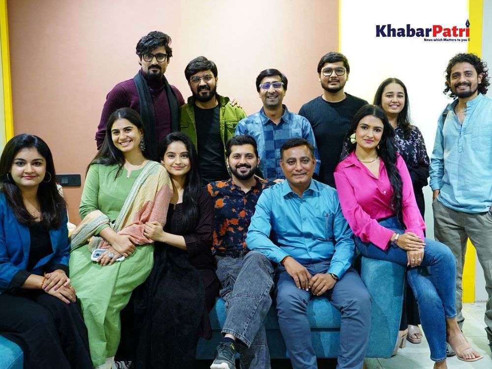 ફિલ્મ "વિશ્વાસ્થા"નું સોન્ગ "લાગ્યો રંગ" લોન્ચ, દર્શકોને પ્રેમના રંગમાં રંગી દેશે 1 vishvstha