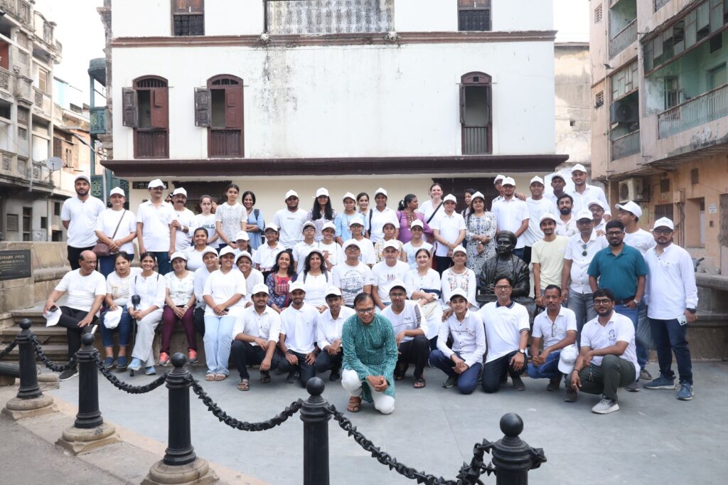 ડ્રીમ ફાઉન્ડેશન દ્વારા અમદાવાદના હેરિટેજ વોકનું સફળ આયોજન કરાયું 7 WhatsApp Image 2025 05 26 at 12.38.08 1