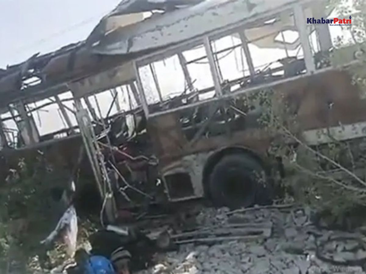 Suicide attack on school bus in Pakistan's Balochistan province, 5 killed, including 3 children