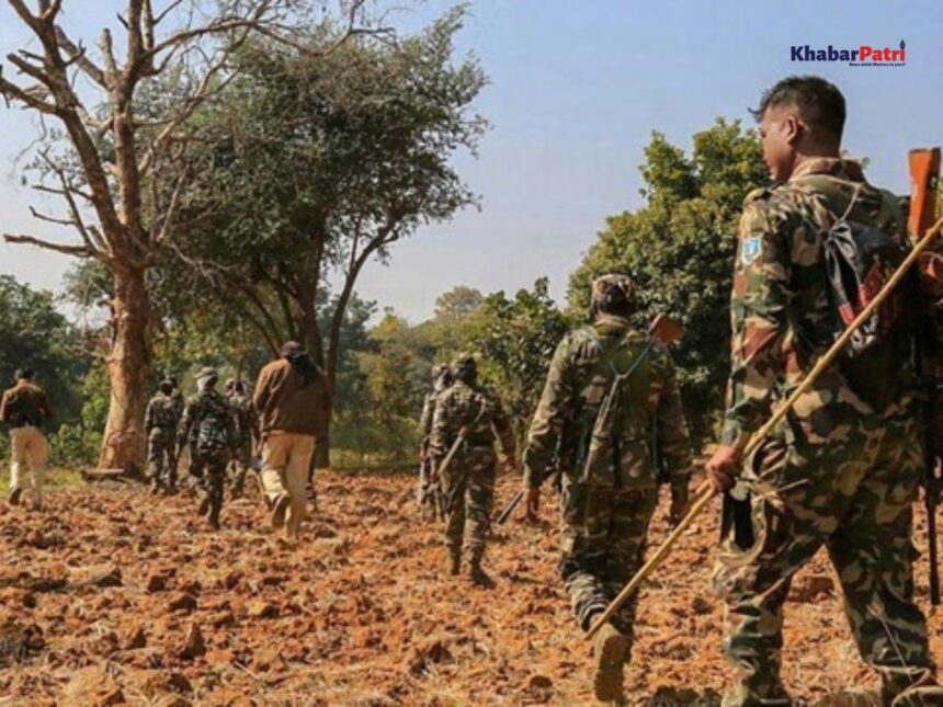 છત્તીસગઢના બસ્તરમાં સુરક્ષાદળોને મોટી સફળતા, 27 નકસલવાદીઓ ઠાર કર્યા, એક માથે હતુ દોઢ કરોડનું ઈનામ 1 naxali