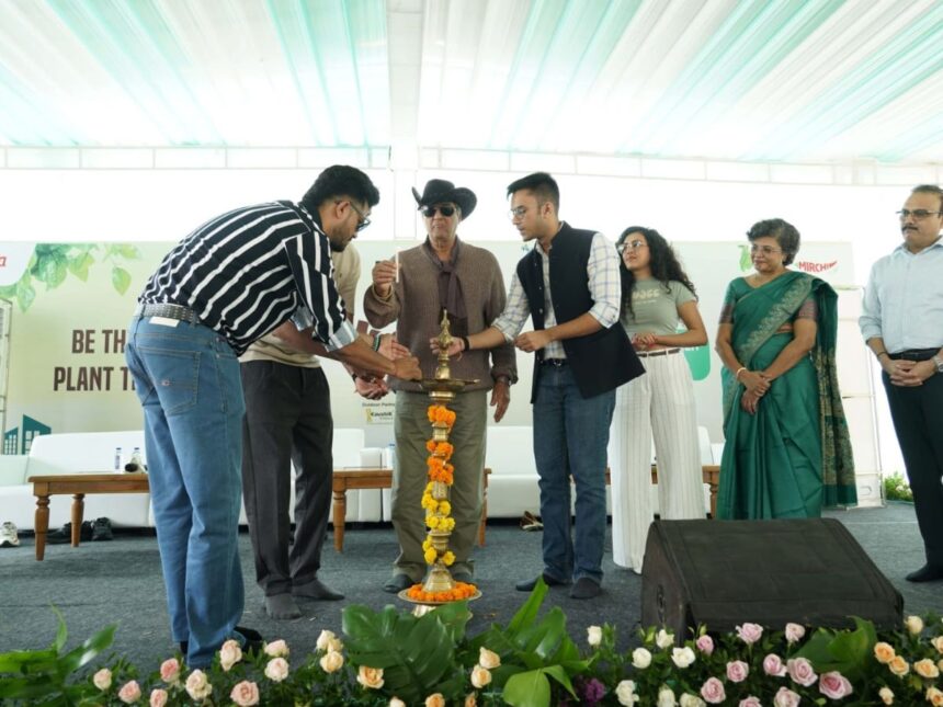 ચિરીપાલ ગ્રુપ અને મિર્ચીએ સસ્ટેનેબીલીટીના સ્ટ્રોંગ મેસેજ સાથે ગ્રીન યોદ્ધા કેમ્પેઈનનું આયોજન કરાયું 1 Green