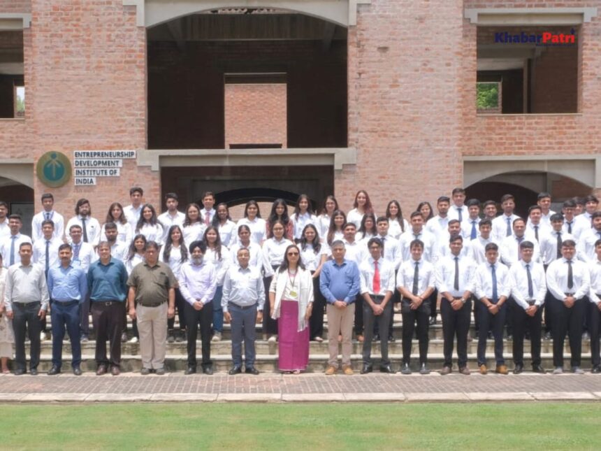 દેશભરના 74 ઉભરતા ઉદ્યોગસાહસિકોએ ઇડીઆઈઆઈના શૈક્ષણિક કાર્યક્રમના 2025 બેચમાં સામેલ થયા 1 ahmedabad 5