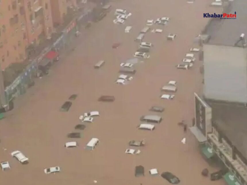 ભારતના પડોશી દેશમાં વરસાદનું તાંડવ, ૪,૪૦૦ થી વધુ લોકોનું સ્થળાંતર કરાયું 1 china