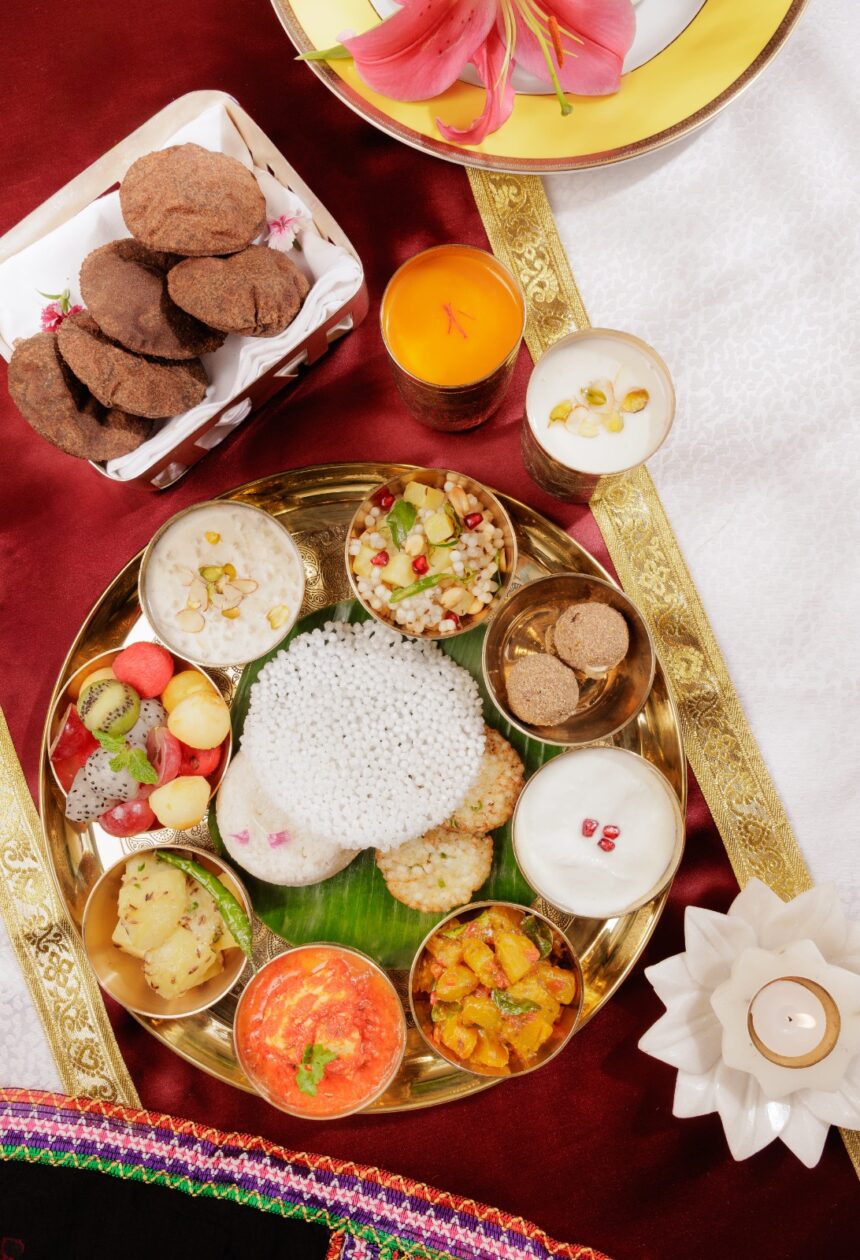 ધી લીલા ગાંધીનગરએ ગરબા રસિકો માટે સ્પેશિયલ "નવરાત્રી થાળી" પ્રસ્તુત કરી 1 WhatsApp Image 2025 09 24 at 2.01.29 PM