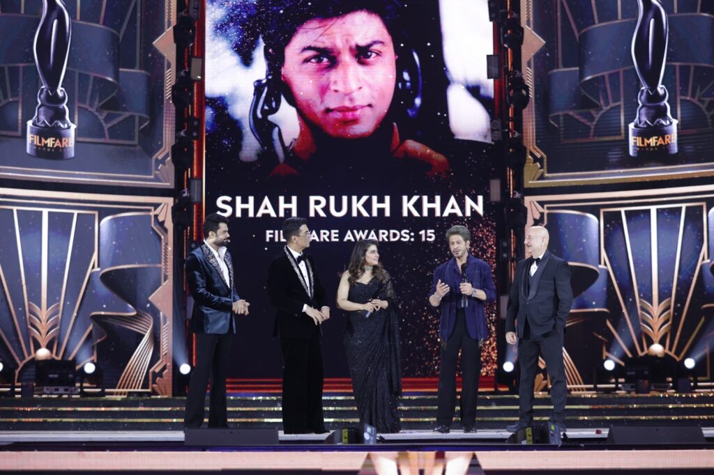 અમદાવાદમાં યોજાયો 70મો ફિલ્મ ફેર એવોર્ડ, 'લાપતા લેડી' ફિલ્મે મારી બાજી, એક સાથે આટલા એવોર્ડ મળ્યાં 6 WhatsApp Image 2025 10 14 at 03.00.33