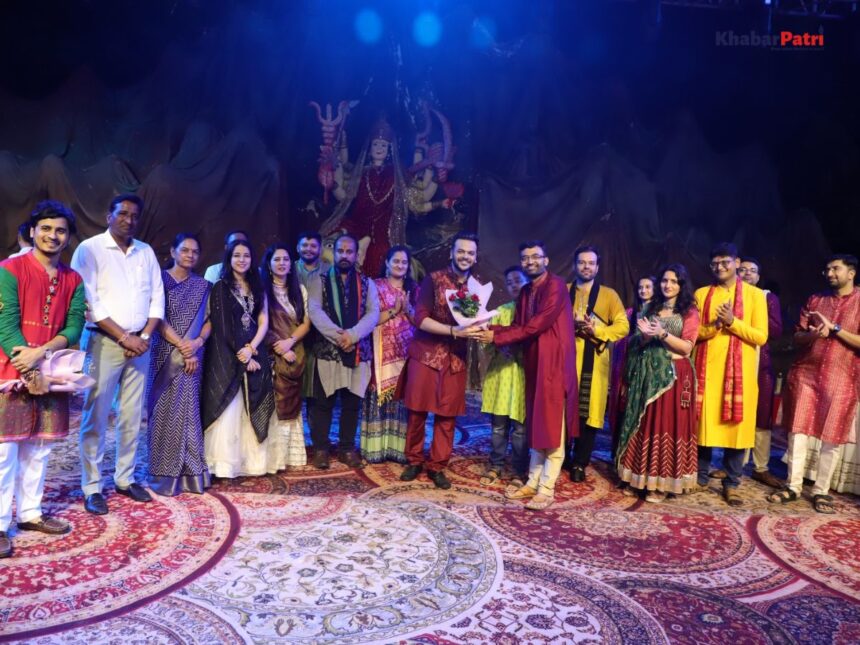 ONCOWIN કેન્સર સેન્ટર દ્વારા આનંદ અને આશાની ઉજવણી નિમિત્તે 'પિંક રાત્રી' ગરબાનું આયોજન કરવામાં આવ્યું 1 pink ratri