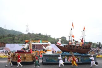 એકતા દિવસ નિમિતે પરેડ ગ્રાઉન્ડ ખાતે અષ્ટતત્વ એકત્વની ભાવનાને ઉજાગર કરતી 10 ઝાંખીઓ રજૂ કરાઈ 5 ektanagar