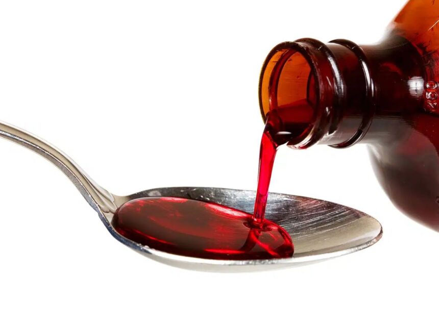 અમદાવાદ ખાતે ડૉક્ટરના પ્રિસ્ક્રિપ્શન વગર કફ સિરપનું વેચાણ કરતાં 8 મેડિકલ સ્ટોર્સમાં દરોડા 1 syrup