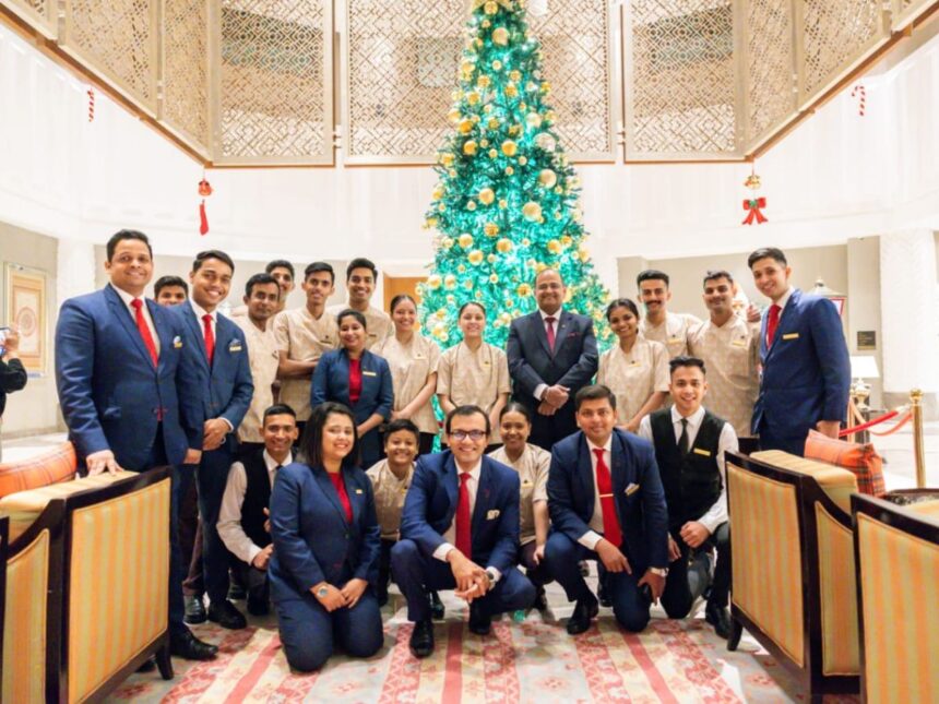 ધી લીલા ગાંધીનગર ખાતે શાનદાર ટ્રી લાઇટિંગ સેરેમની સાથે ક્રિસમસ ફેસ્ટિવલનું ગ્રાન્ડ વેલકમ 1 the leela 1